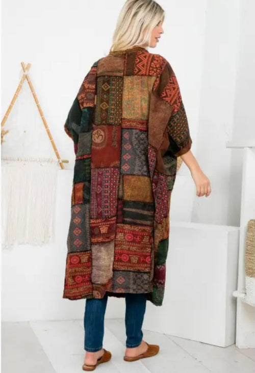 Achterkant van boho patchwork kimono met unieke prints