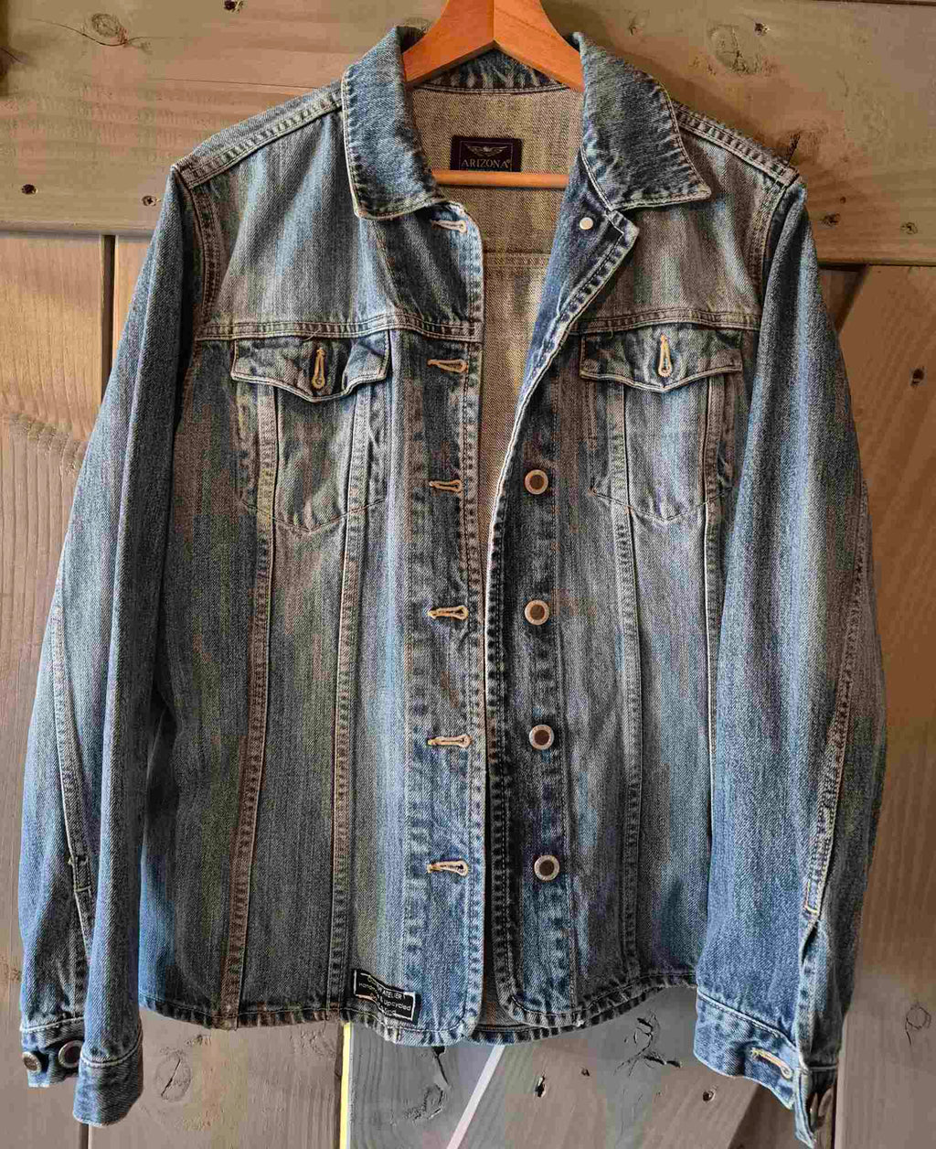 Oversized denim jasje voorkant handgemaakt duurzaam boho stijl