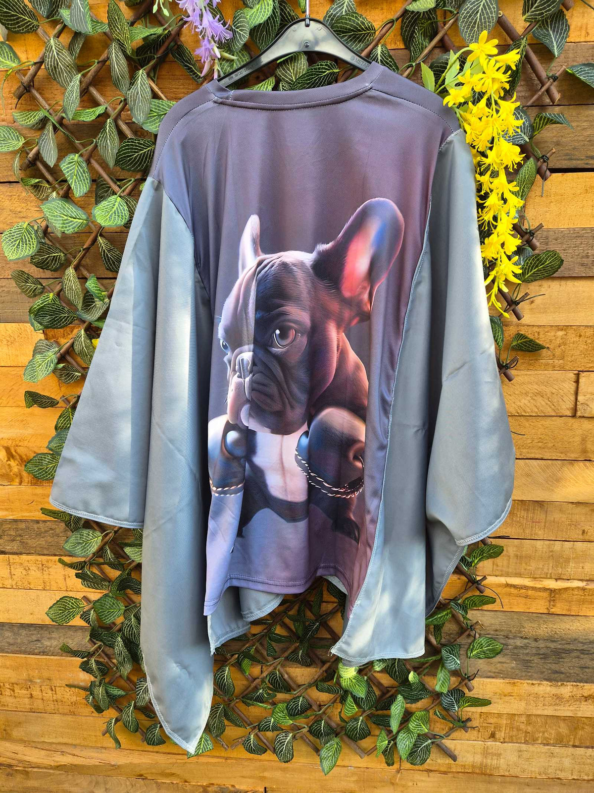 Upcycled Bulldog boho top achterzijde op hanger met bulldogprint