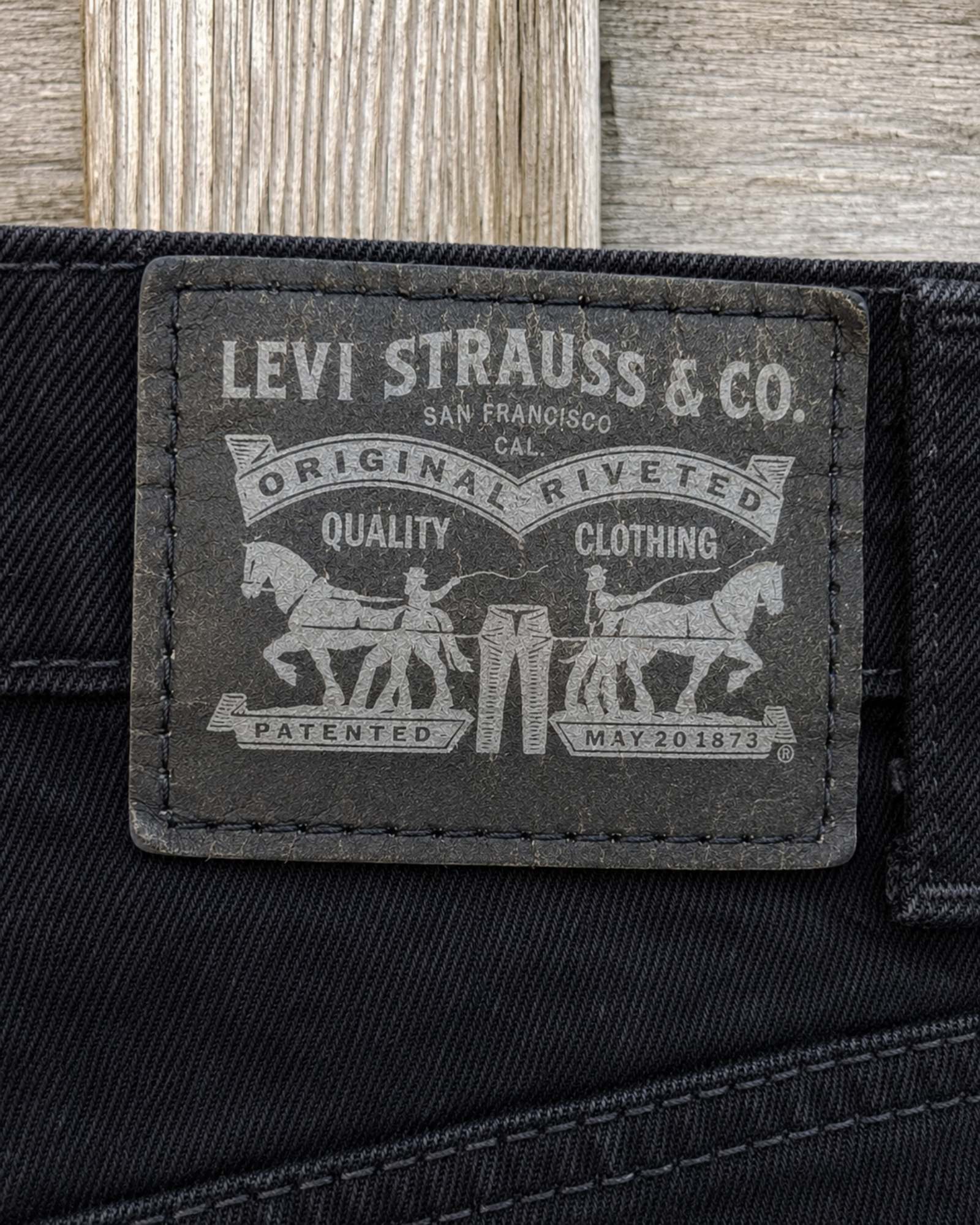 One of a Kind Upcycled Levi's Patchwork Rok – Zwart & Grijs