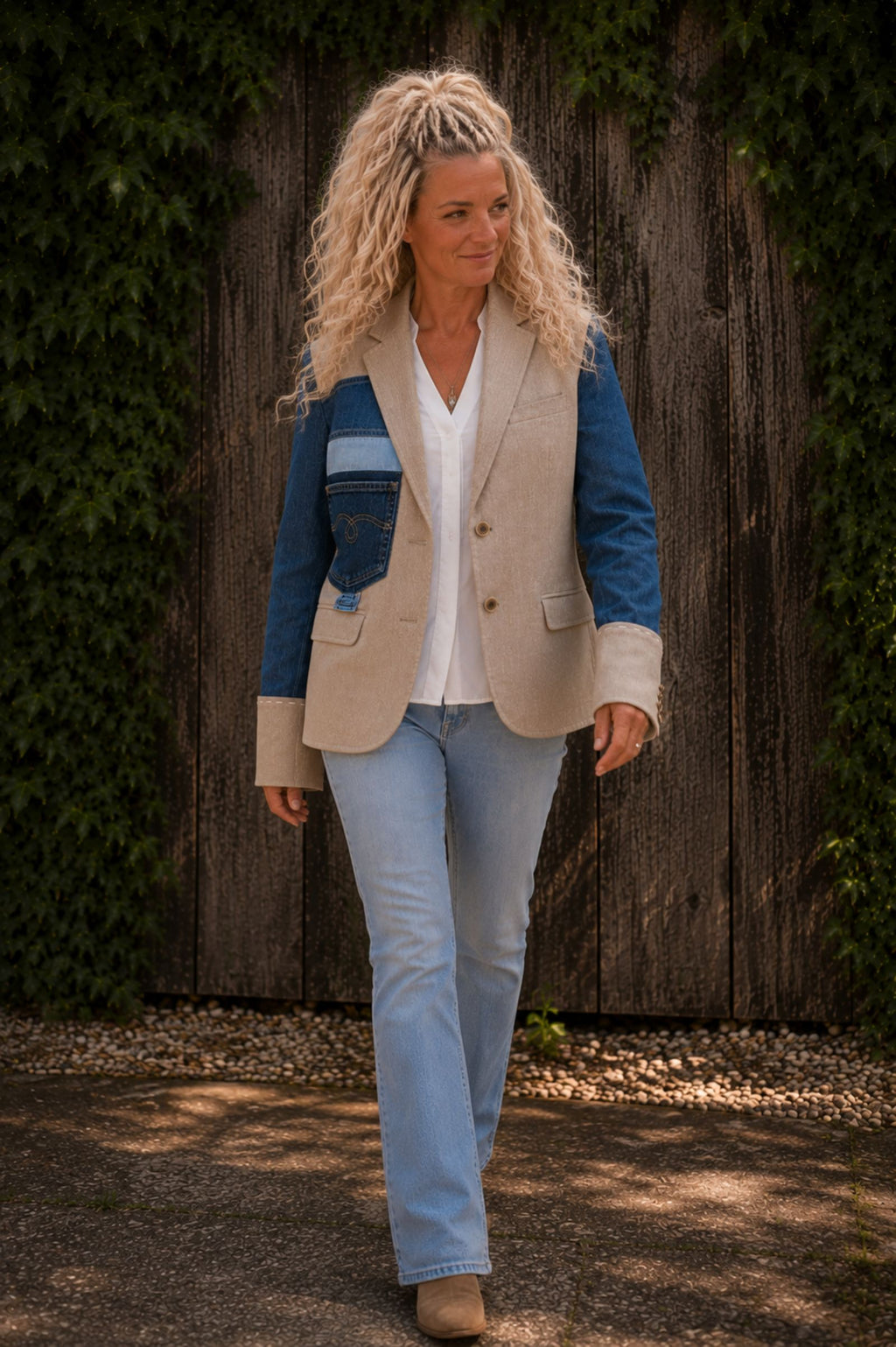 One of a Kind blazer sfeerfoto buiten