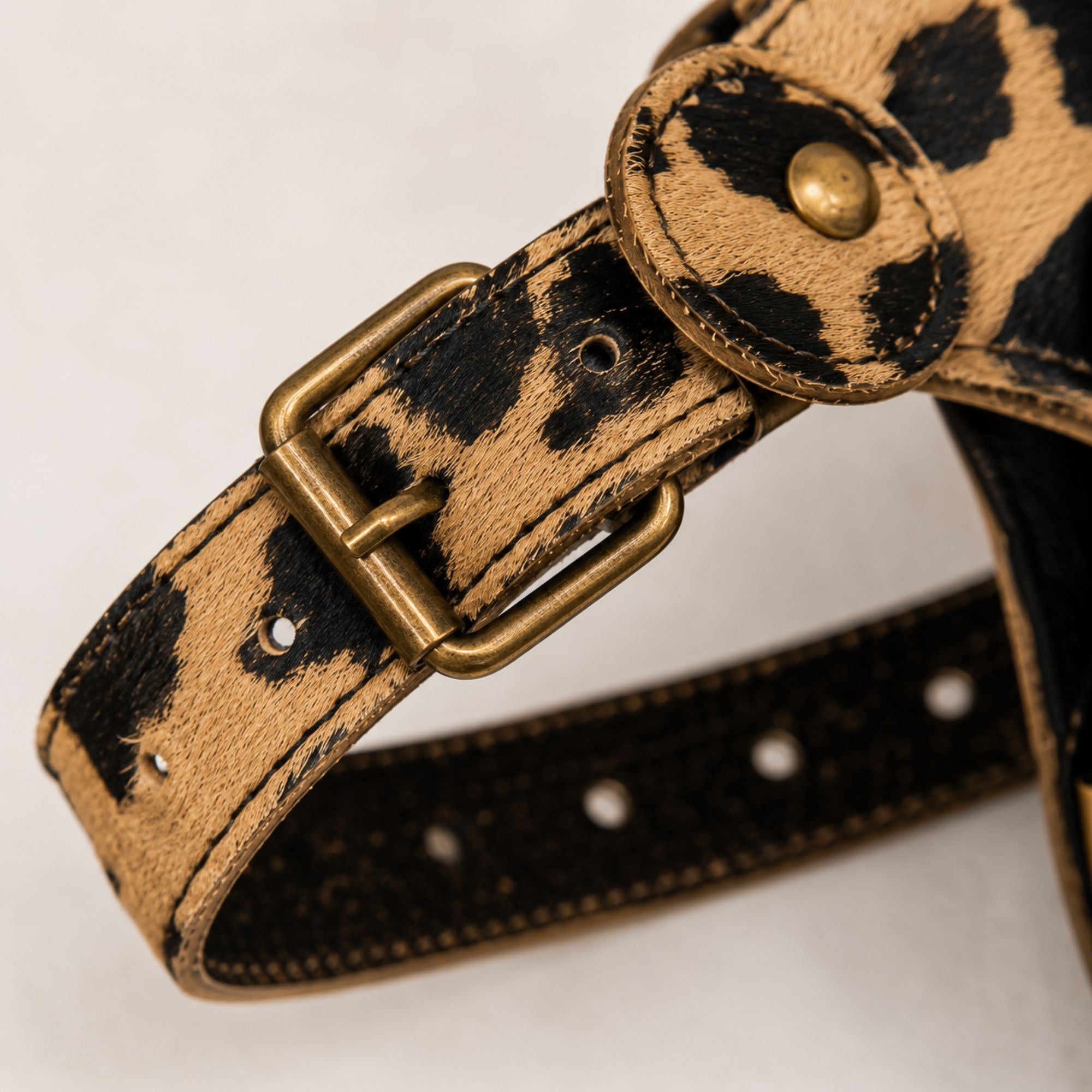 Detail verstelbare riem van boho heuptasje