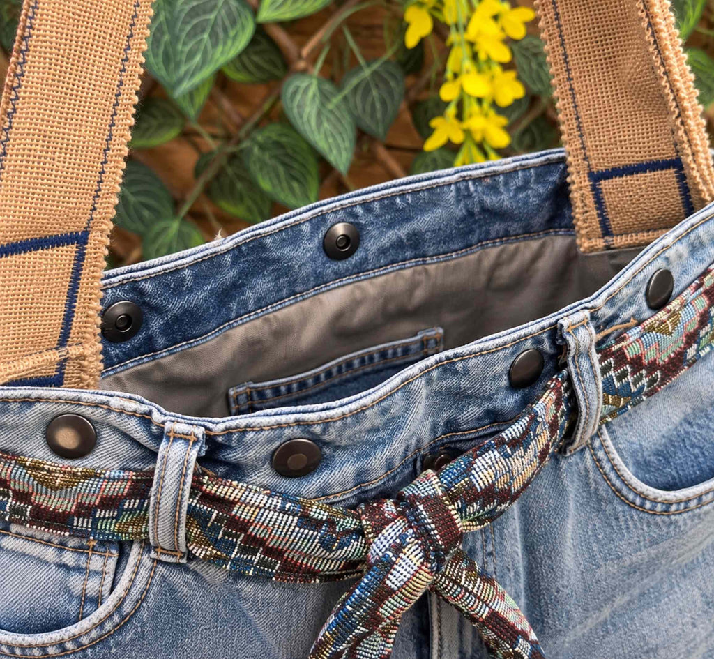 One of a Kind Upcycled Denim Schoudertas