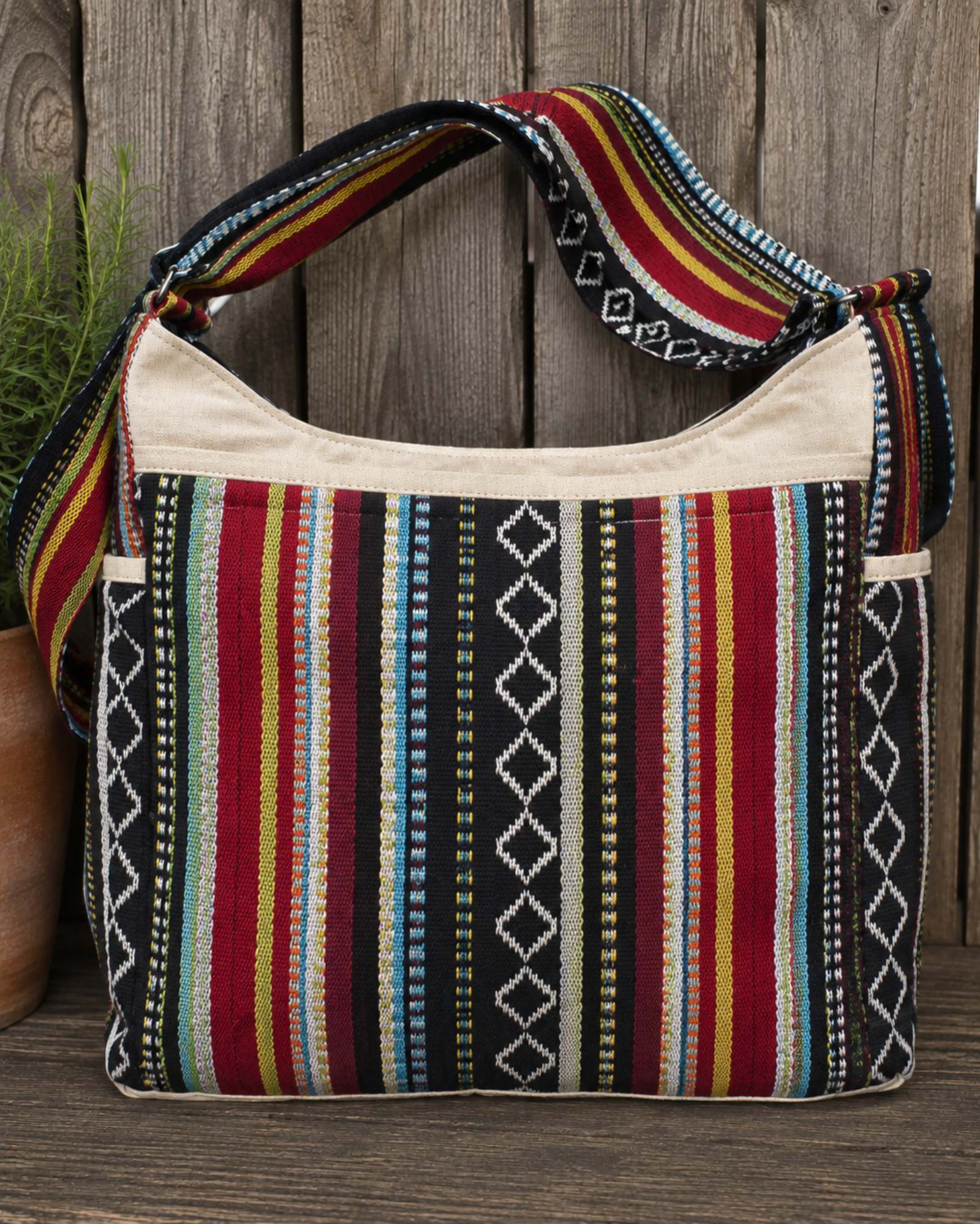 Handgemaakte Boho Crossbody Tas – Peace Patch – One of a Kind