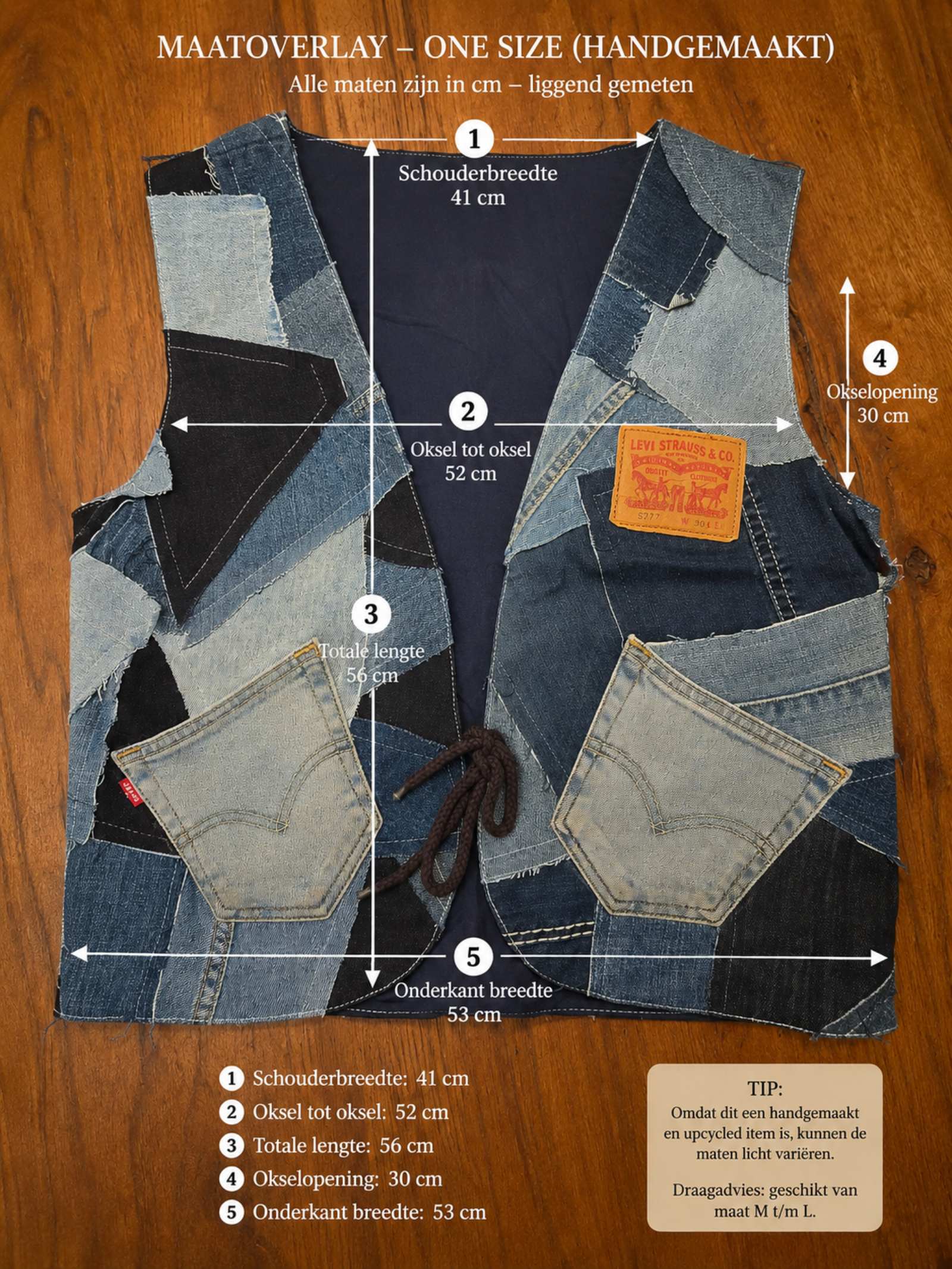 Maatoverlay van het One of a Kind upcycled denim patchwork hesje met alle liggend gemeten afmetingen in centimeters.