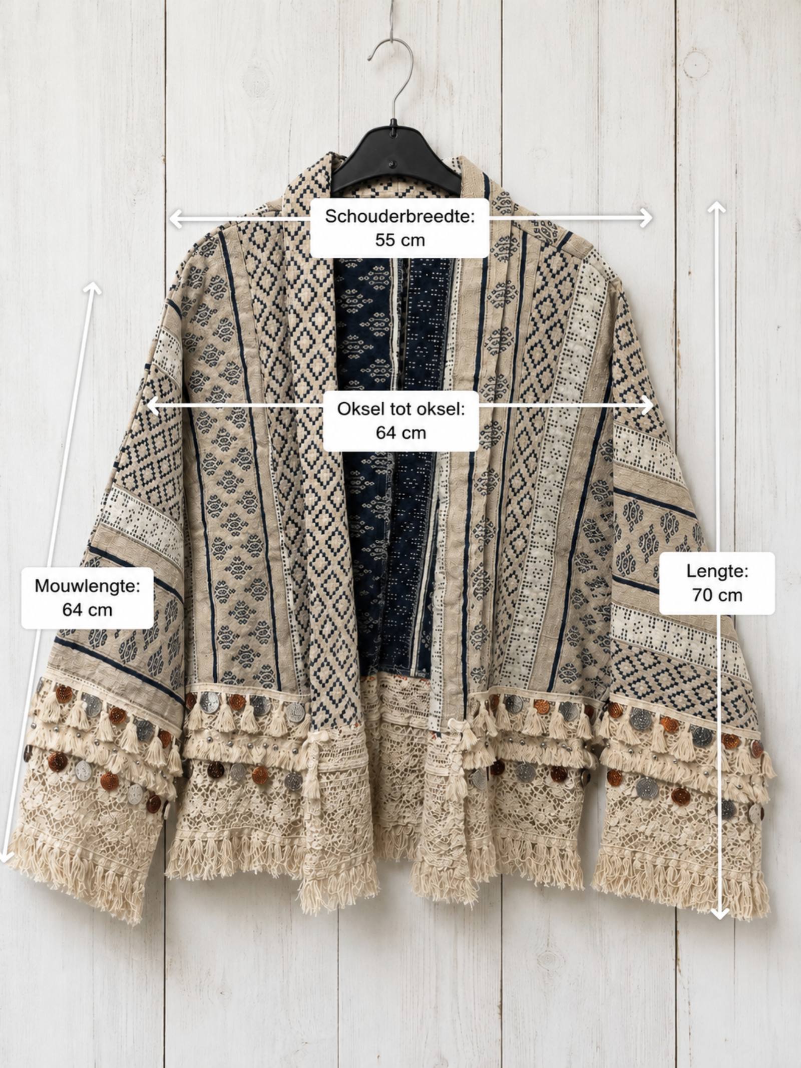 Afmetingen van het boho kimono jasje beige donkerblauw.