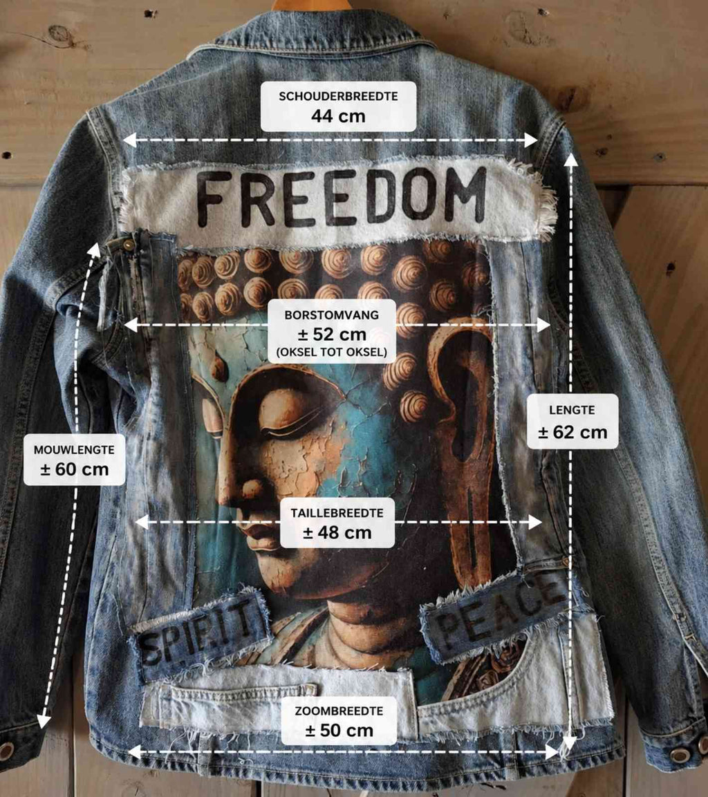 Maatindicatie van upcycled denim jacket met Buddha print en Freedom patch achterkant – schouderbreedte 44 cm – one of a kind boho jas | Old New Atelier