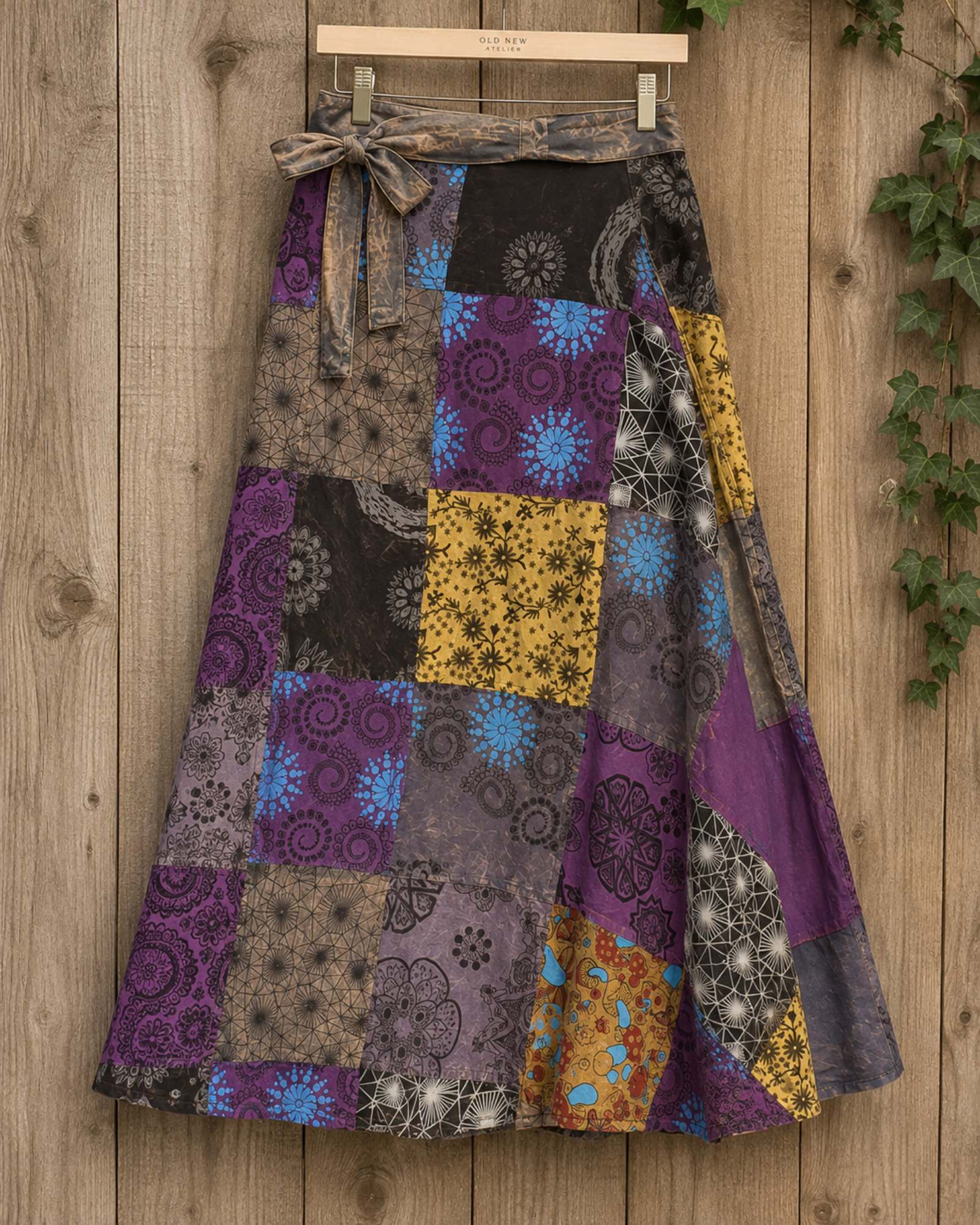 Boho patchwork wrap rok paars voorkant op hanger 100% katoen