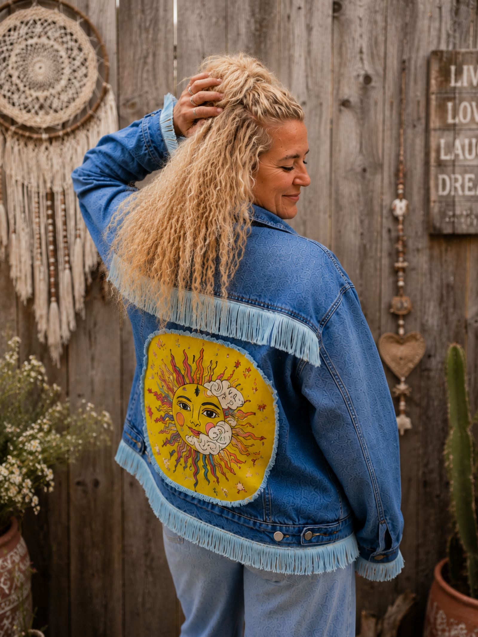 Achterkant Moon Soul denim jasje gedragen door model met grote Moon Soul print – One of a Kind Old New Atelier
