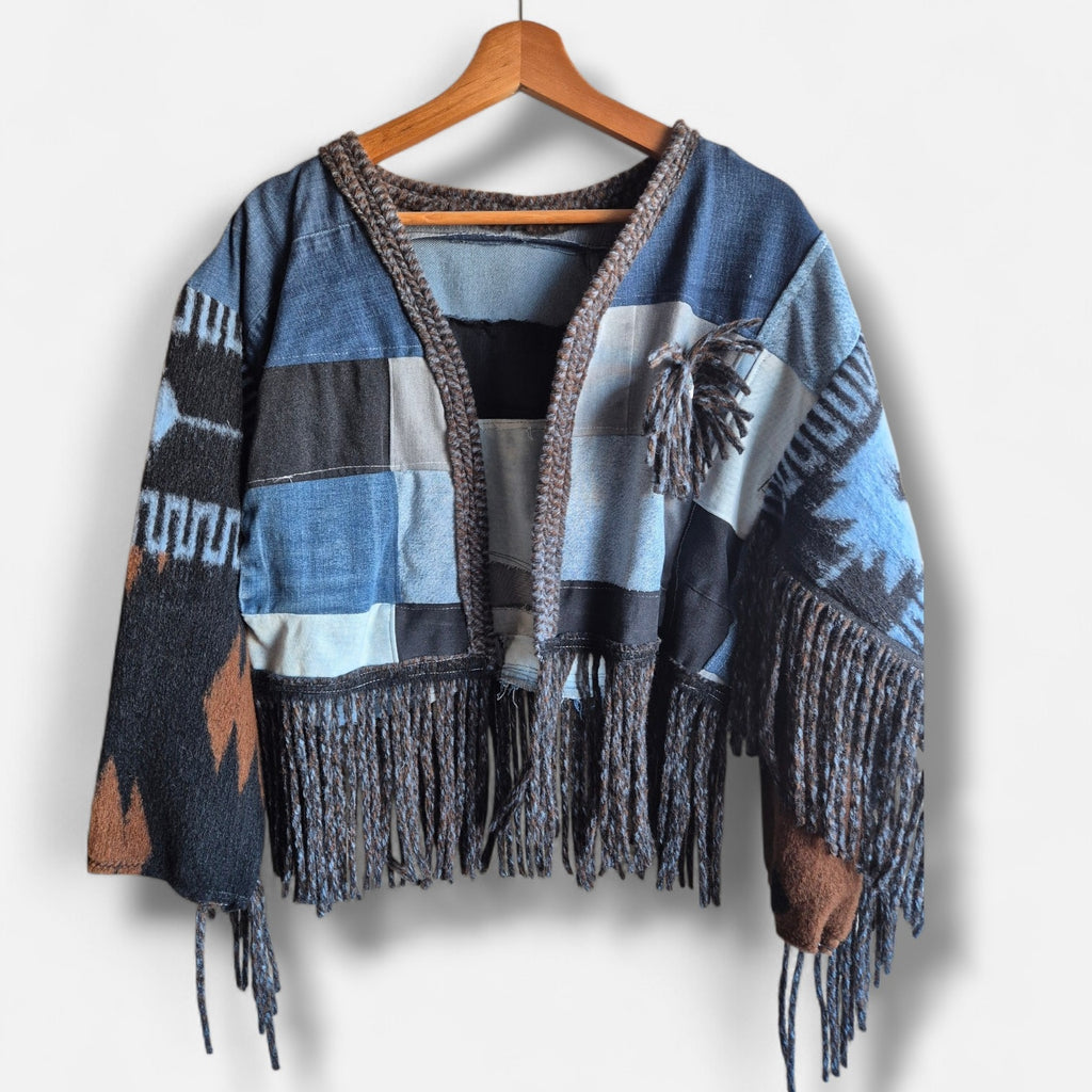 handgemaakt patchwork boho jasje met franjes voorkant