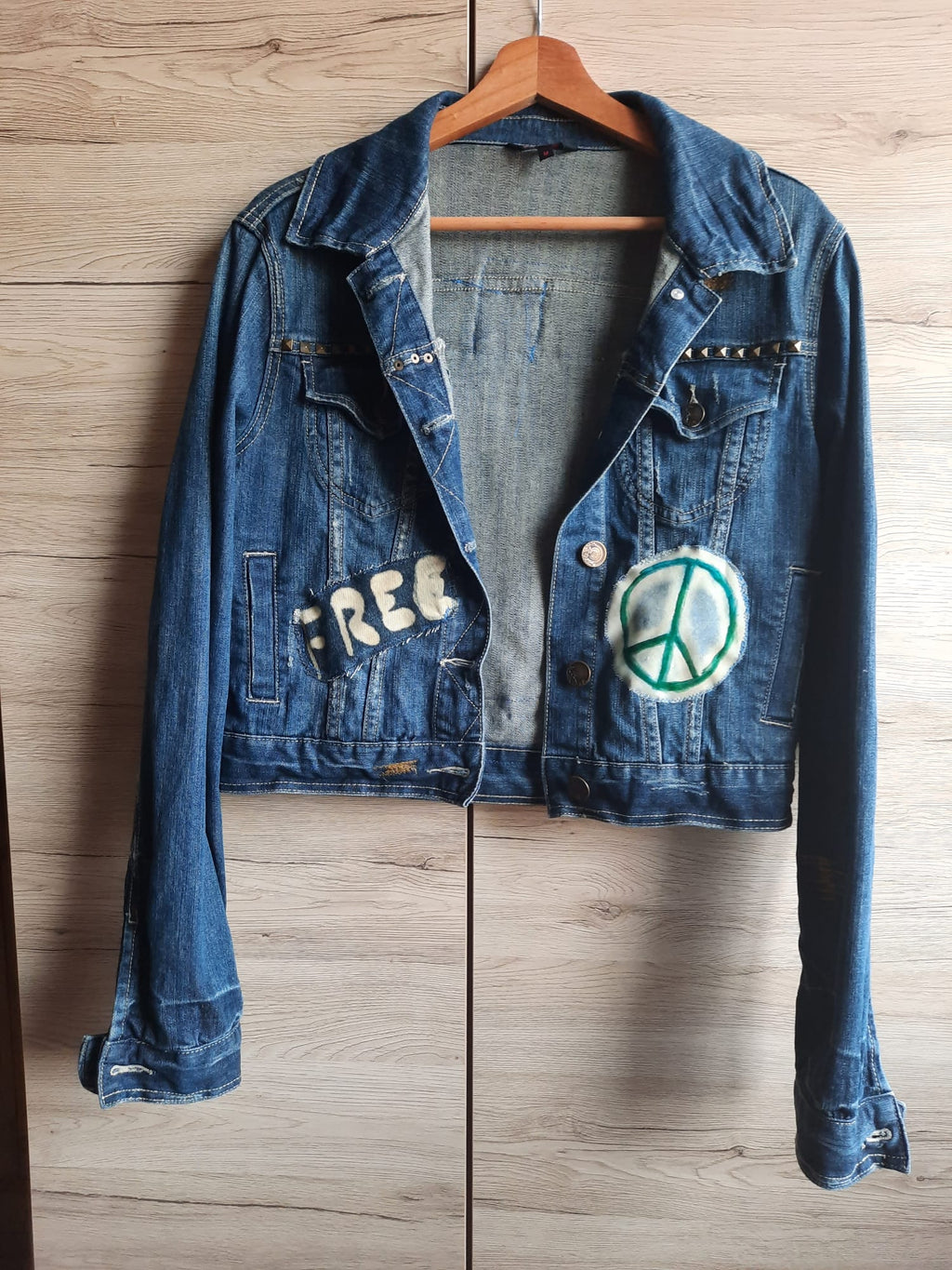 🔥 VERKOCHT Rebel Girl Power Upcycled Denim Jasje – One of a Kind