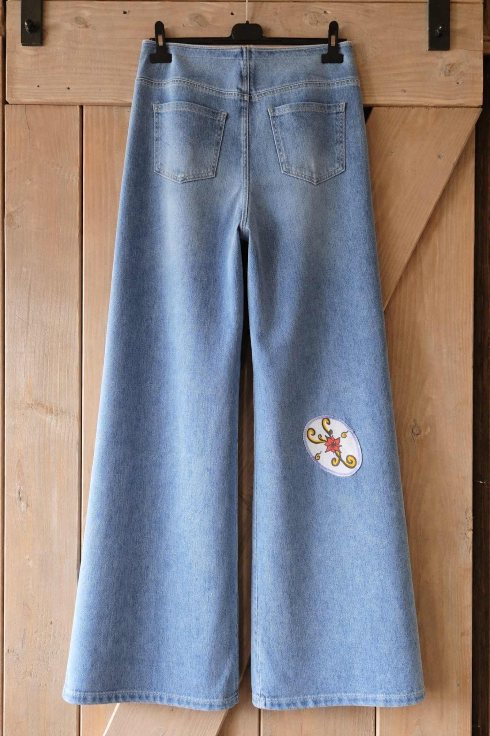 Achterkant Hippie Spirit baggy wide leg jeans met achterzakken