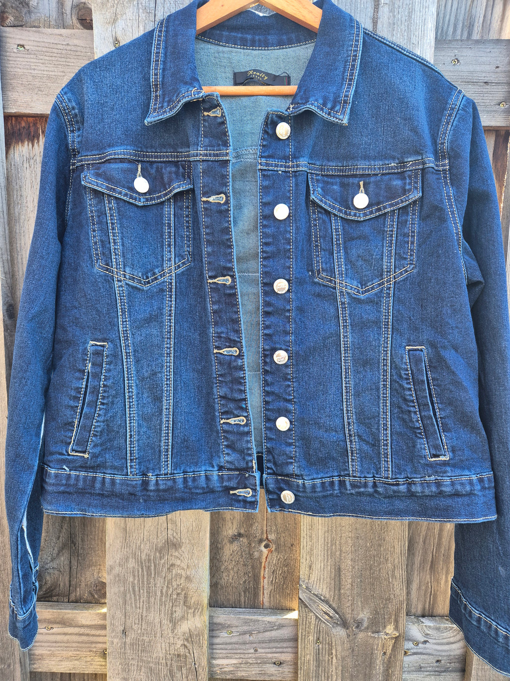 Upcycled denim jasje voorkant – handmade boho jacket