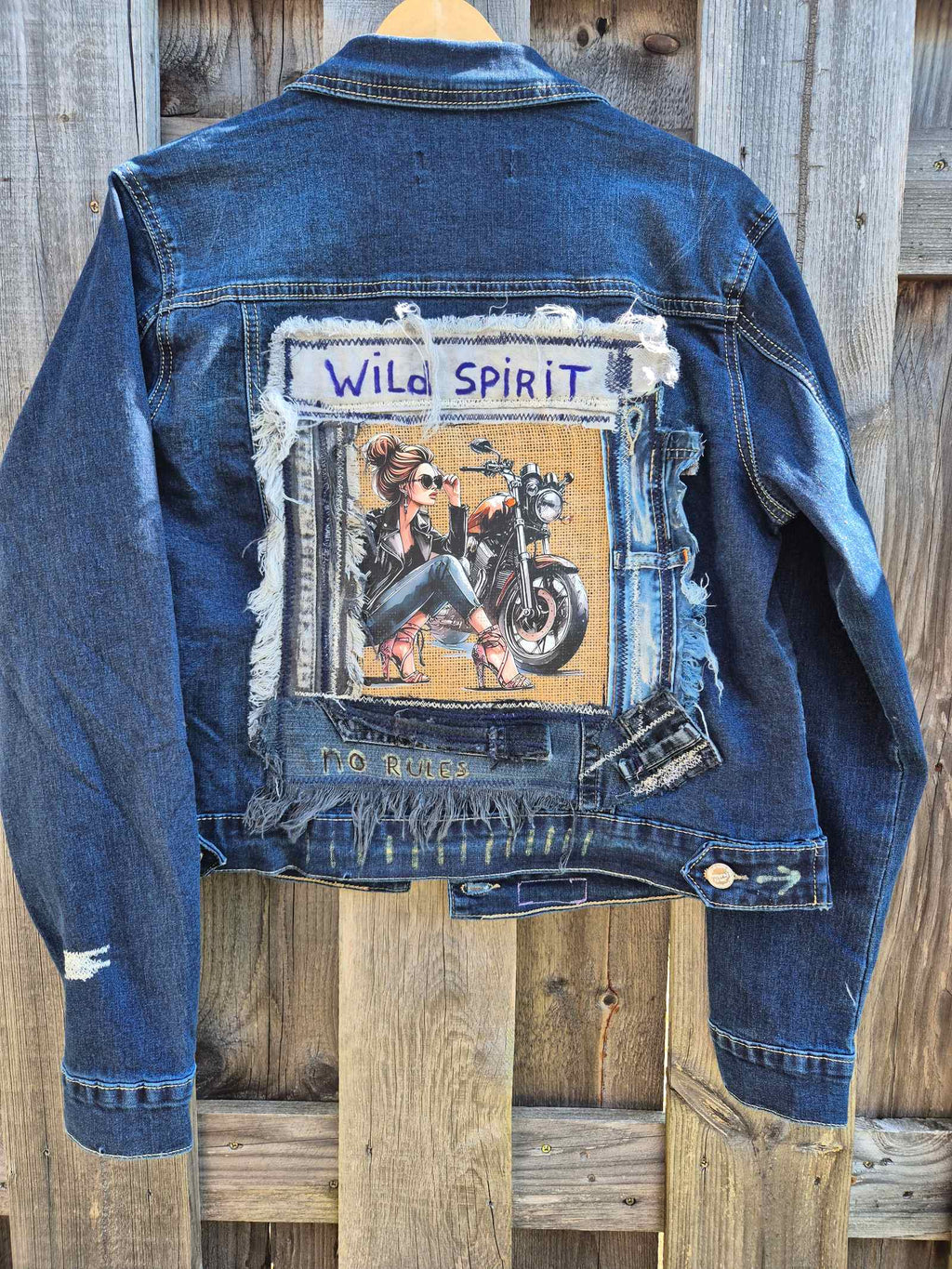 VERKOCHT Upcycled Denim Jacket Wild Spirit – Handmade One of a Kind