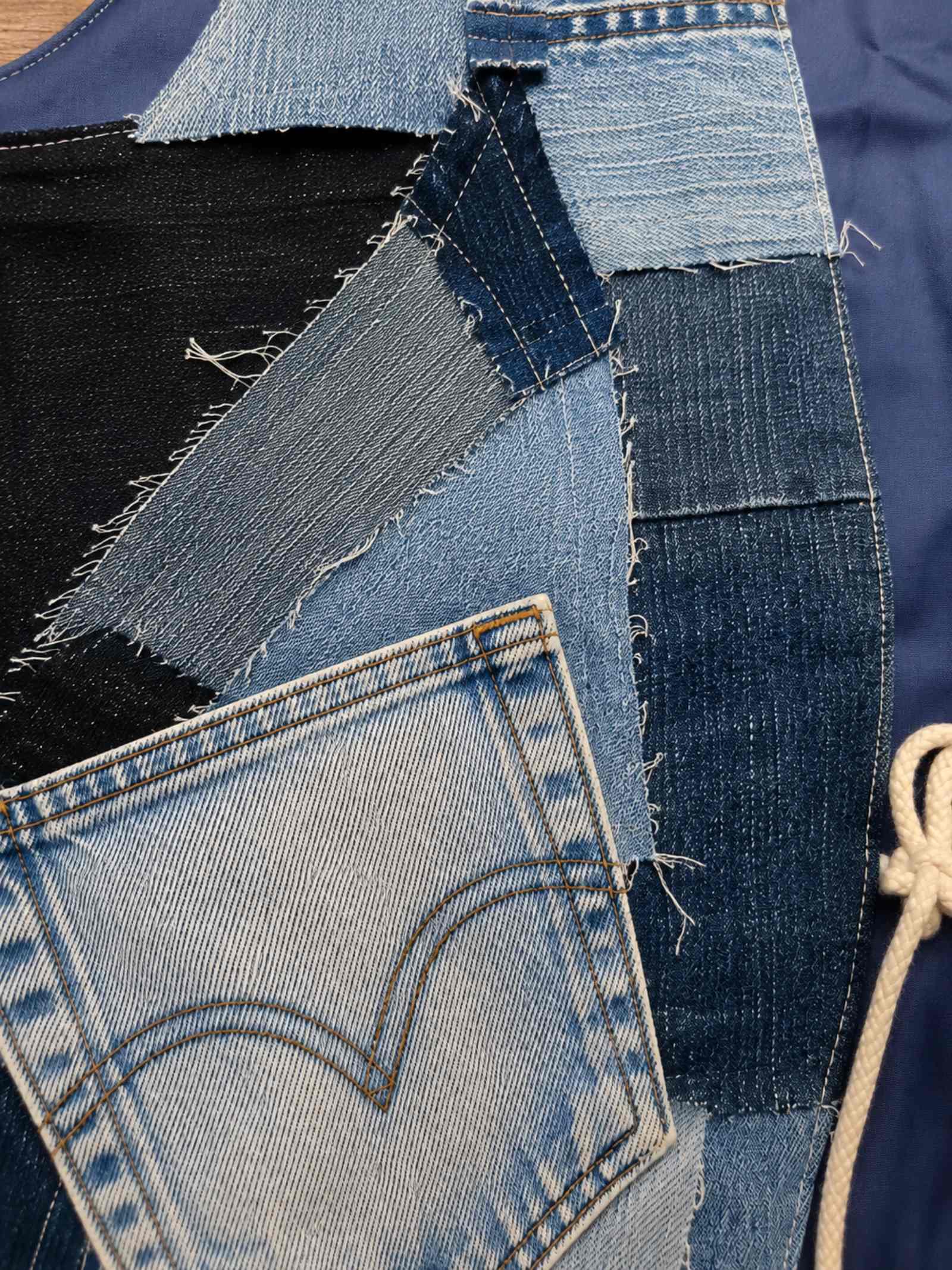One of a Kind Levi's Patchwork Denim Hesje L/XL – Handgemaakt & Upcycled