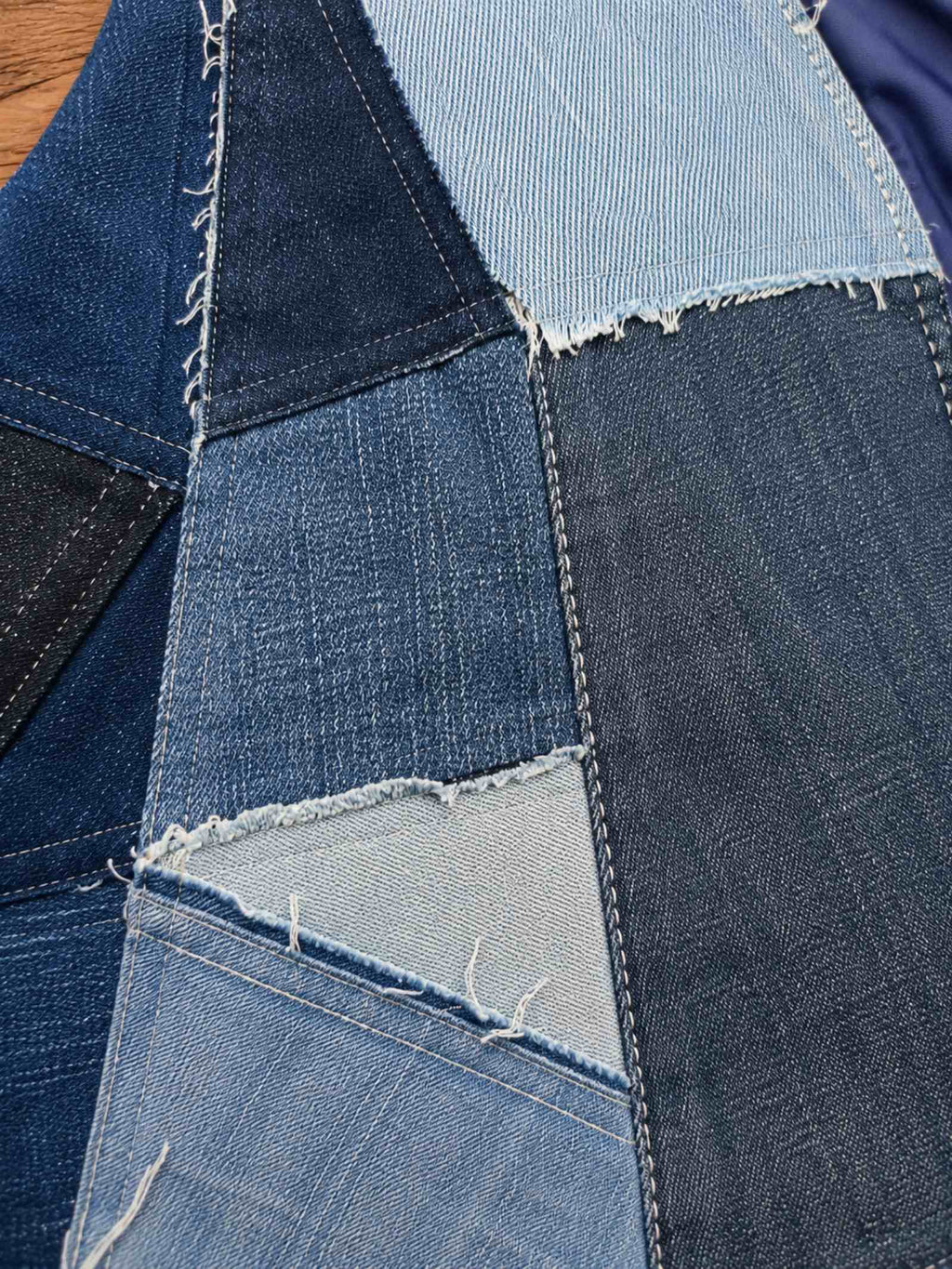 One of a Kind Levi's Patchwork Denim Hesje L/XL – Handgemaakt & Upcycled
