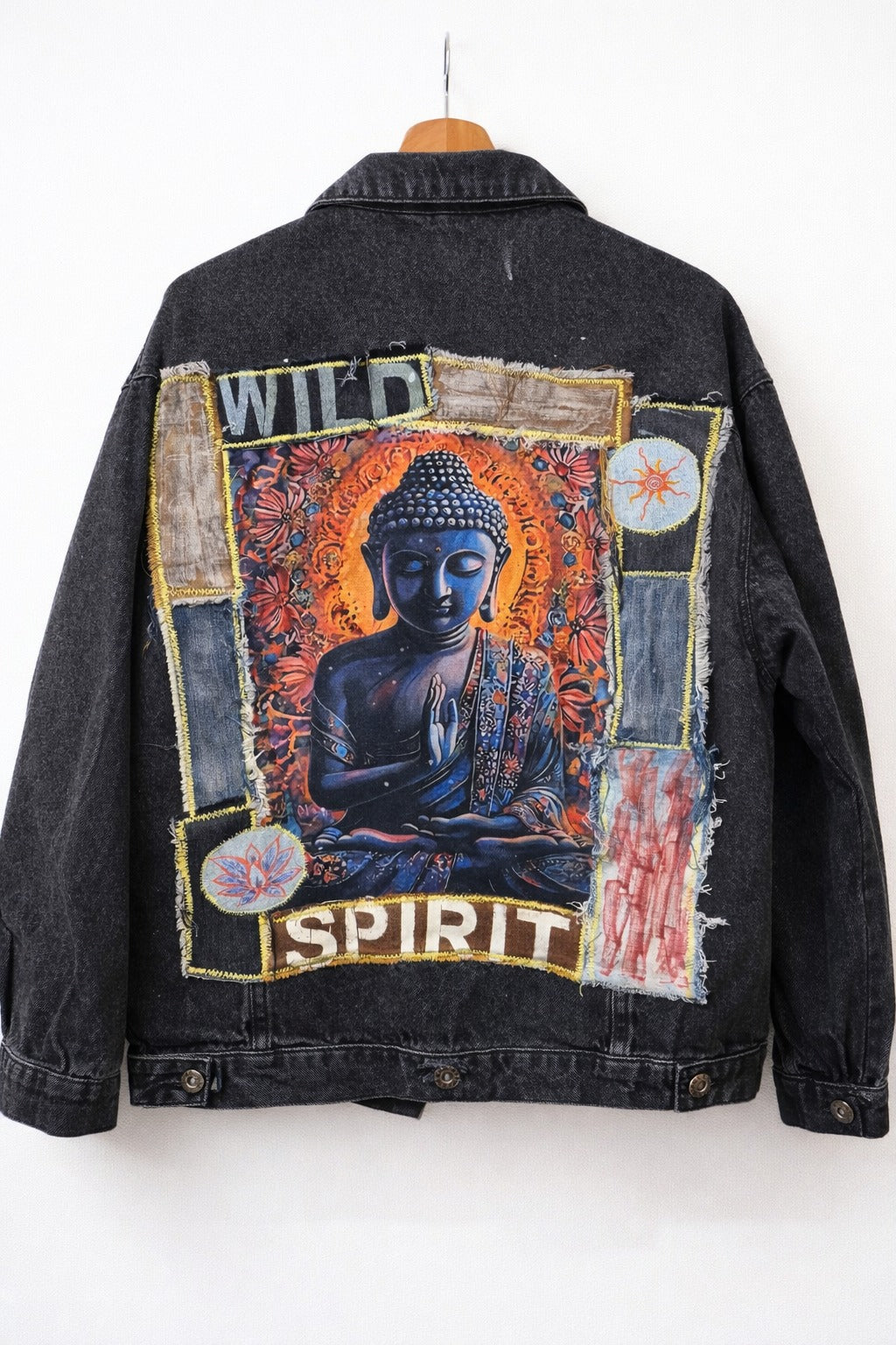 Upcycled denim jacket met Buddha print en Wild Spirit design achterkant