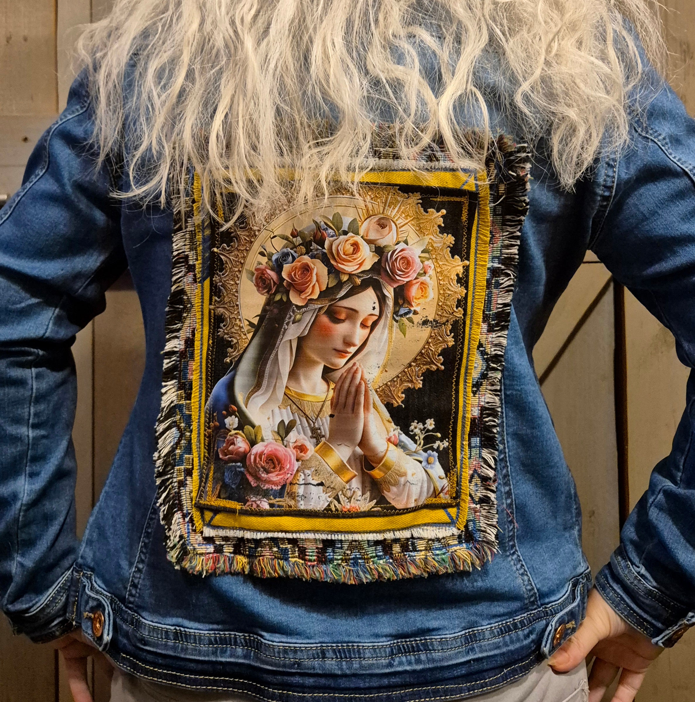 handgemaakt upcycled denim jasje boho achterkant oldnewatelier