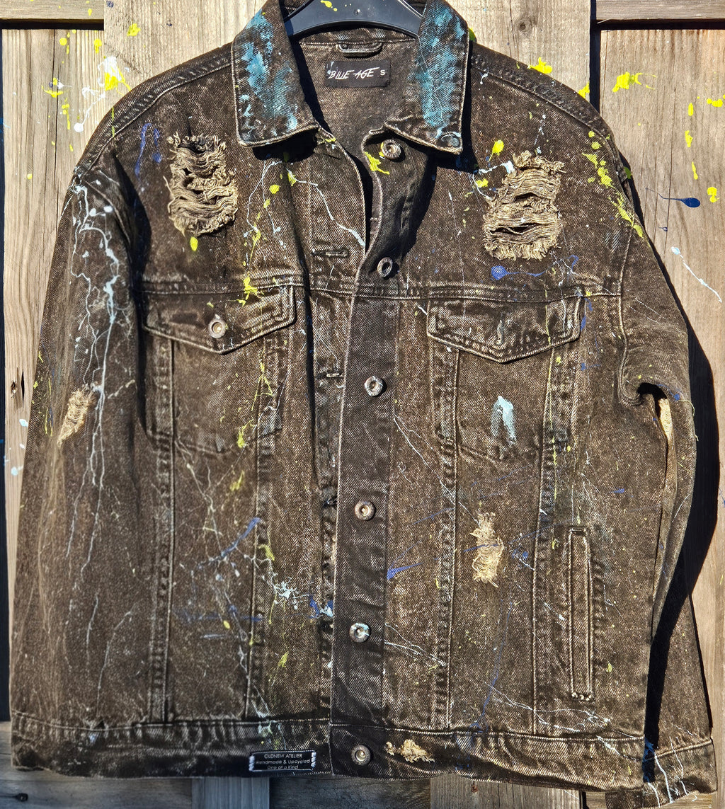 Upcycled denim jasje boho stijl voorkant handgemaakt Old New Atelier one of a kind