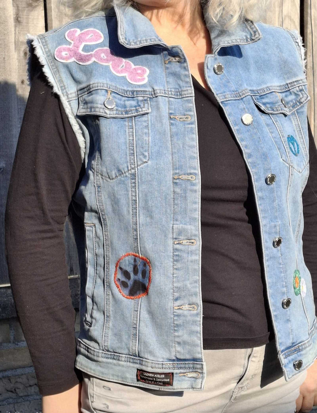 Voorkant denim vest met patches boho stijl